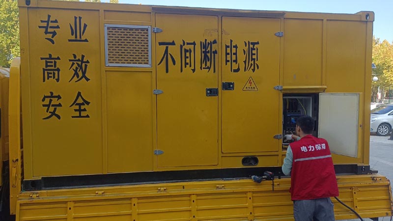 白河柴油发电机组和UPS电源配合使用时，如何避免切换过程中的电力中断？