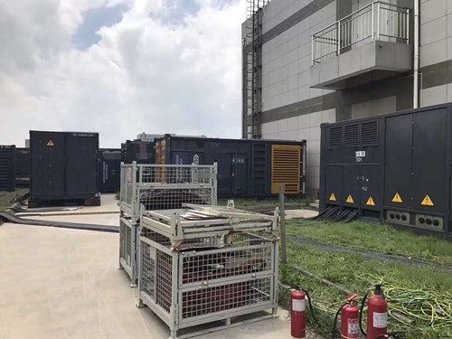 白河除了定期检查，还有哪些方法可以及时发现接触式转速表探头的磨损？