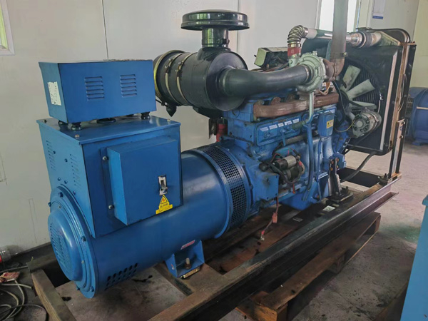 白河100kW柴油发电机组使用多级机油有哪些优缺点？